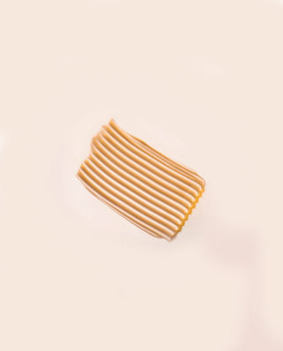 Swissline Luxe Lift Rich Cream texture swatch