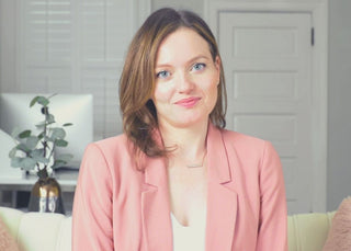 Joanna Kula welcomes you to Skin Devotee TV, a YouTube channel dedicated to helping you with your skin no matter your age, gender or race